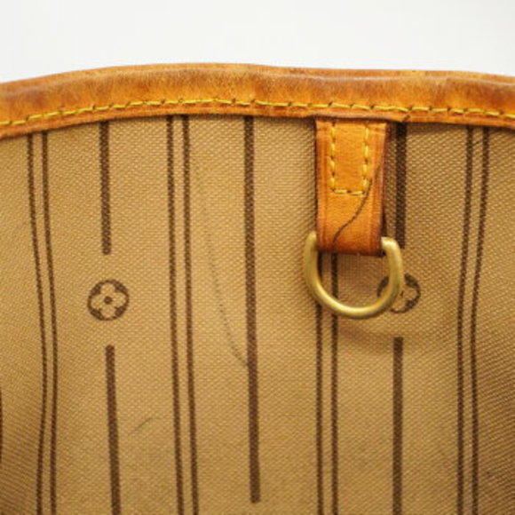 Louis Vuitton Monogram Neverfull MM Tote Bag - Picture 11 of 13